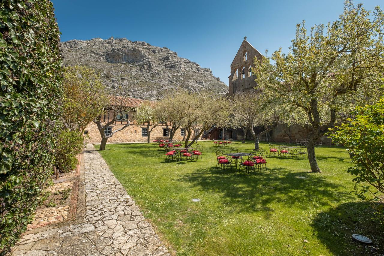 Hotel Posada Santa Maria La Real Агілар-де-Кампоо Екстер'єр фото